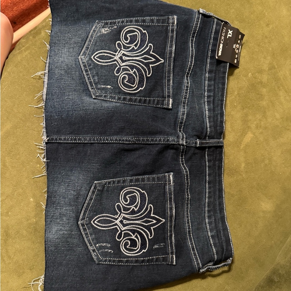 Fashion nova mini skirt new with tags